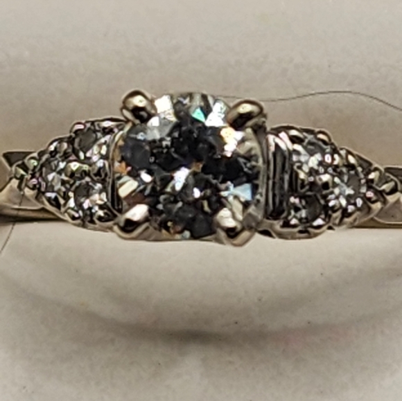 14k White Gold Engagement Ring